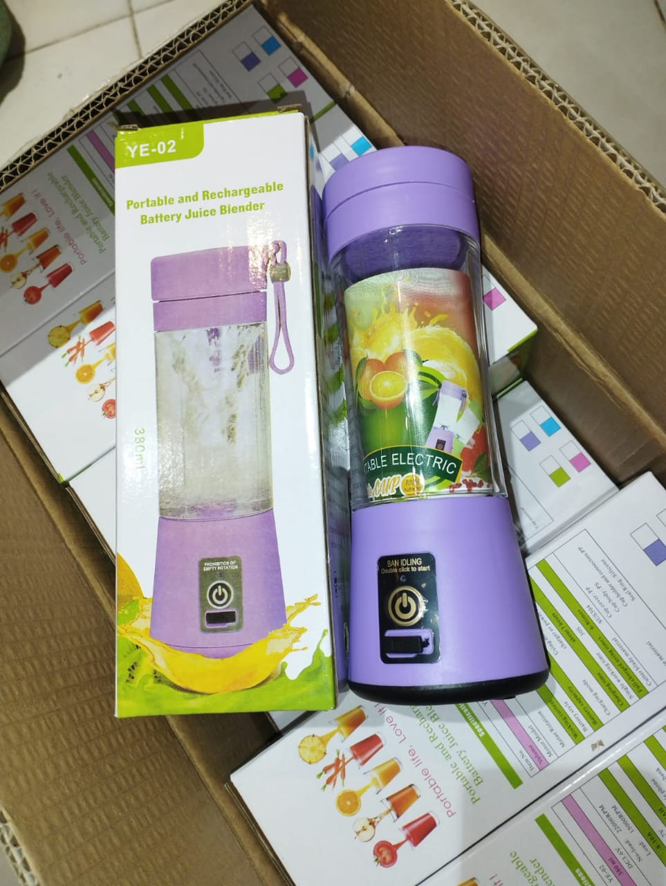 6 Blade Mini Portable USB Juicer